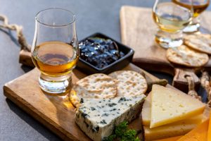 Whisky có thể thưởng thức cùng các loại phô mai
