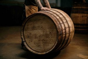 Thùng Ủ Rượu Whisky Được Tạo Nên Như Thế Nào