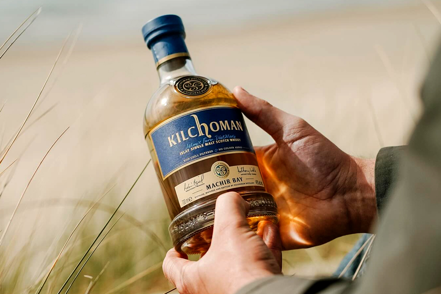Rượu whisky single malt Kilchoman với hương khói than bùn đặc trưng, đại diện tiêu biểu cho whisky từ vùng Islay