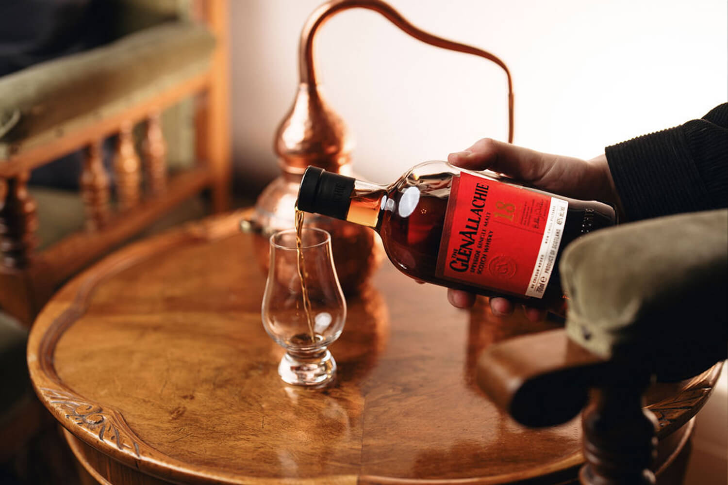 Thưởng thức rượu whisky điều độ để không ảnh hưởng tới sức khỏe