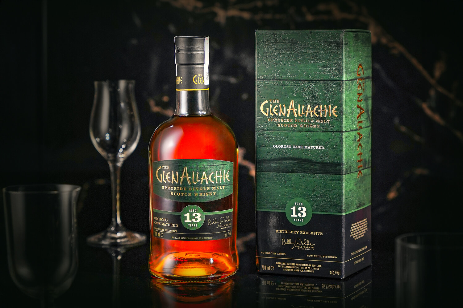 GlenAllachie 13 được ủ hoàn thiện trong thùng sherry, tạo ra lớp hương vị sherry đậm đà, phong phú.