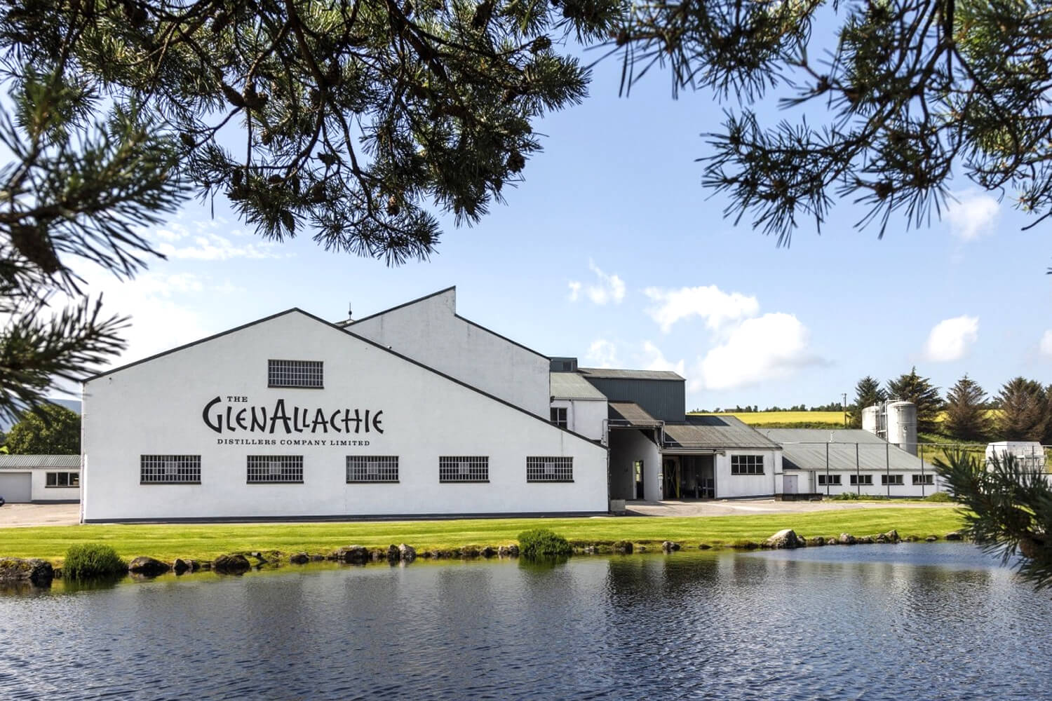 GlenAllachie - Nhà máy đánh dấu một chương mới đầy đột phá trong sự nghiệp của huyền thoại Billy Walker.