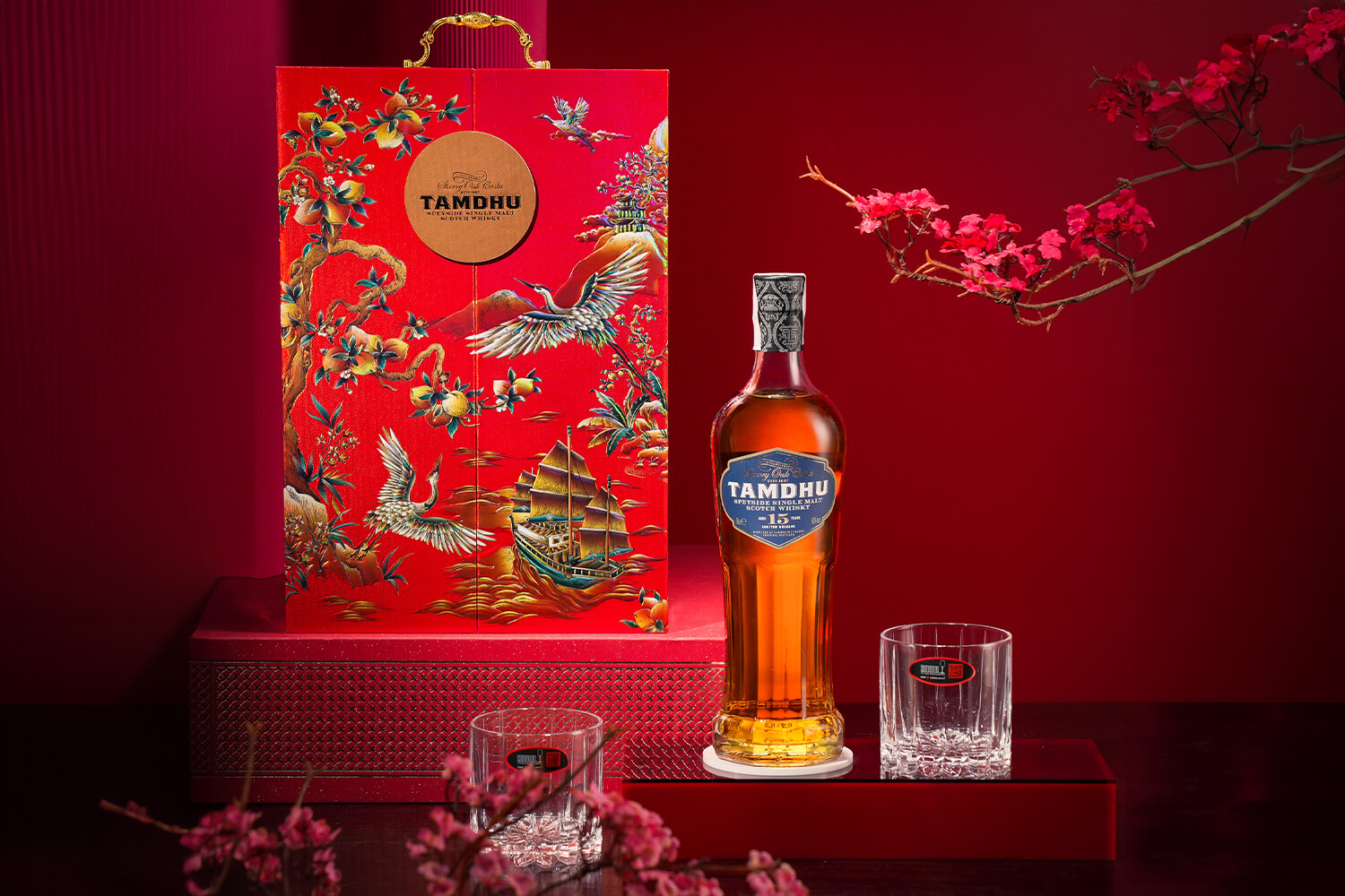 Nếu bạn đang tìm kiếm một chai whisky đỉnh cao của năm, Tamdhu 15 Years Old chính là lựa chọn không thể bỏ qua!