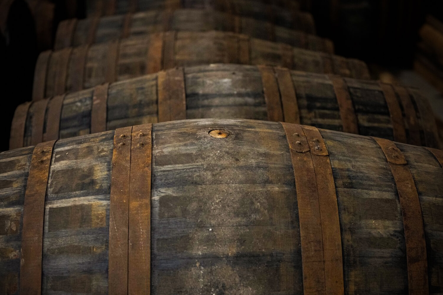 Thùng ủ PX Sherry mang đến cho whisky hương vị ngọt ngào đặc trưng từ sherry