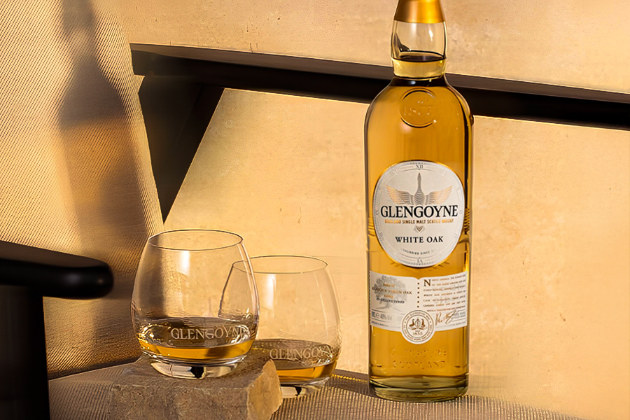 Glengoyne White Oak được ủ hoàn toàn trong thùng First Fill Bourbon và Virgin Oak làm từ gỗ sồi trắng (Quercus Alba) của Bắc Mỹ