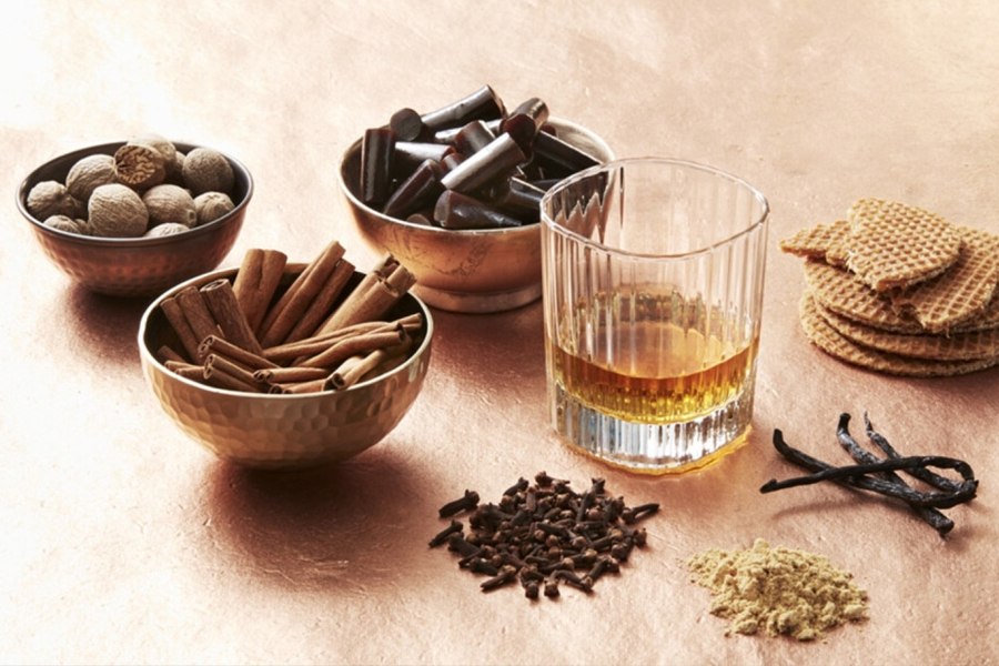 Single malt thường gây ấn tượng bởi lớp gia vị phong phú, từ gừng, tiêu đen, quế, đinh hương cho đến hồi hay nhục đậu khấu