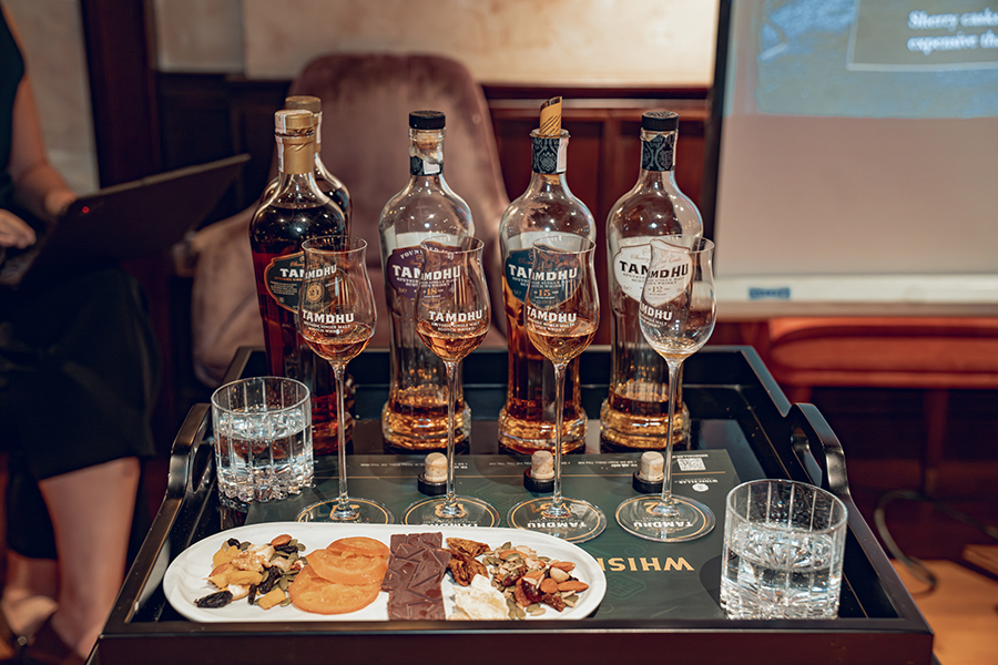 Các dòng whisky single malt chủ lực của Tamdhu được khách hàng trải nghiệm trong chuỗi sự kiện độc quyền