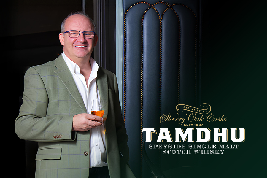 Chân dung Mr. Sandy McIntyre - Distillery Manager của thương hiệu whisky Tadmhu