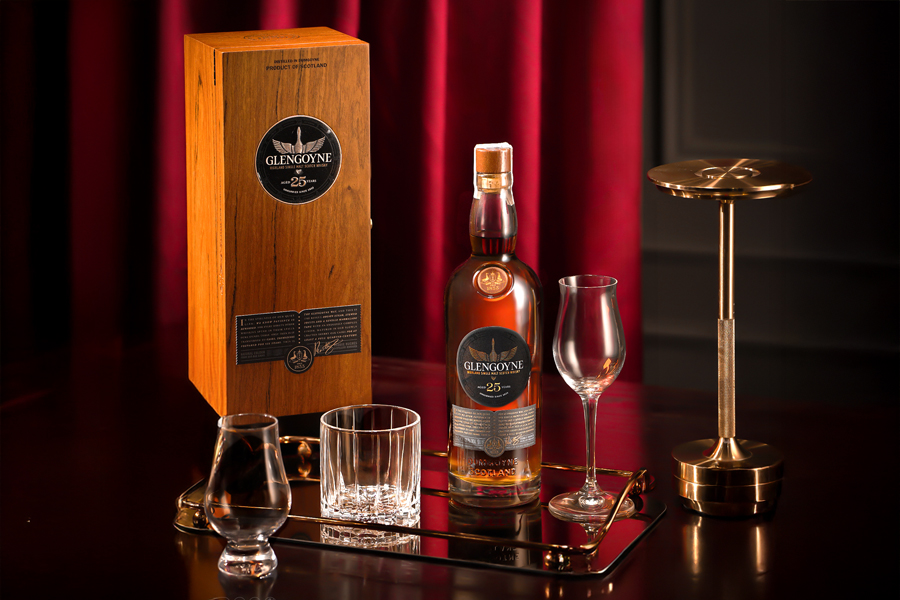 Một món whisky độc bản, tinh tế và có câu chuyện chính là cách thể hiện sự thấu hiểu và tôn trọng gu riêng của người nhận.
