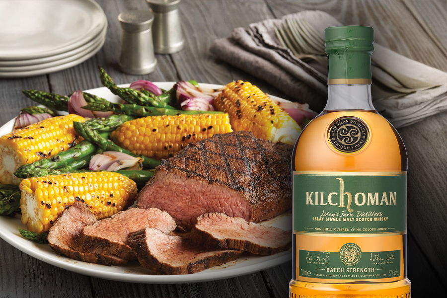Tri-tip roast kết hợp cùng Kilchoman Batch Strength giúp tôn lên vị umami tự nhiên của thịt nướng mà vẫn giữ được độ cân bằng tuyệt hảo.