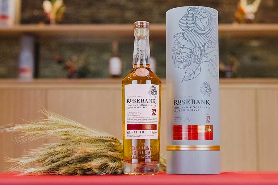 Rosebank 32 Year Old - Legacy Release Three: Dấu ấn vĩnh cửu của “The King of the Lowlands”