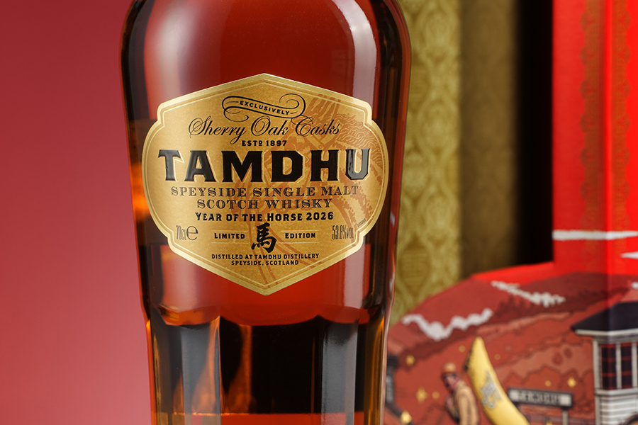 Tamdhu Year of The Horse có nồng độ 53,8%, mãnh mẽ đầy chiều sâu, đúng tinh thần Speyside điển hình