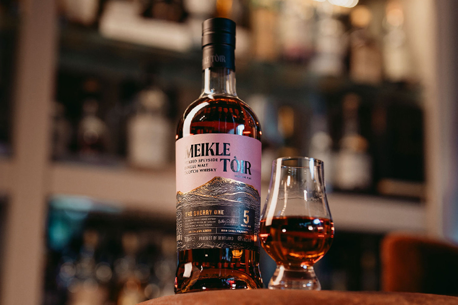 Meikle Tòir The Sherry One 5 - single malt giá tốt nhưng mang đậm dấu ấn thùng ủ sherry, cân bằng tốt giữa giá trị thưởng thức và chi phí.