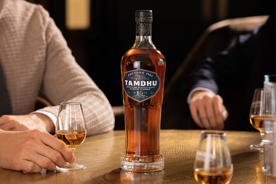 Tamdhu 15 YO ghi điểm với quy trình ủ 100% trong thùng sherry tinh tuyển