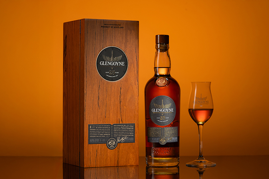 Thiết kế của Glengoyne 25 Year Old đi theo phong cách cổ điển, trang nhã, nhất quán với triết lý lâu đời của nhà chưng cất.