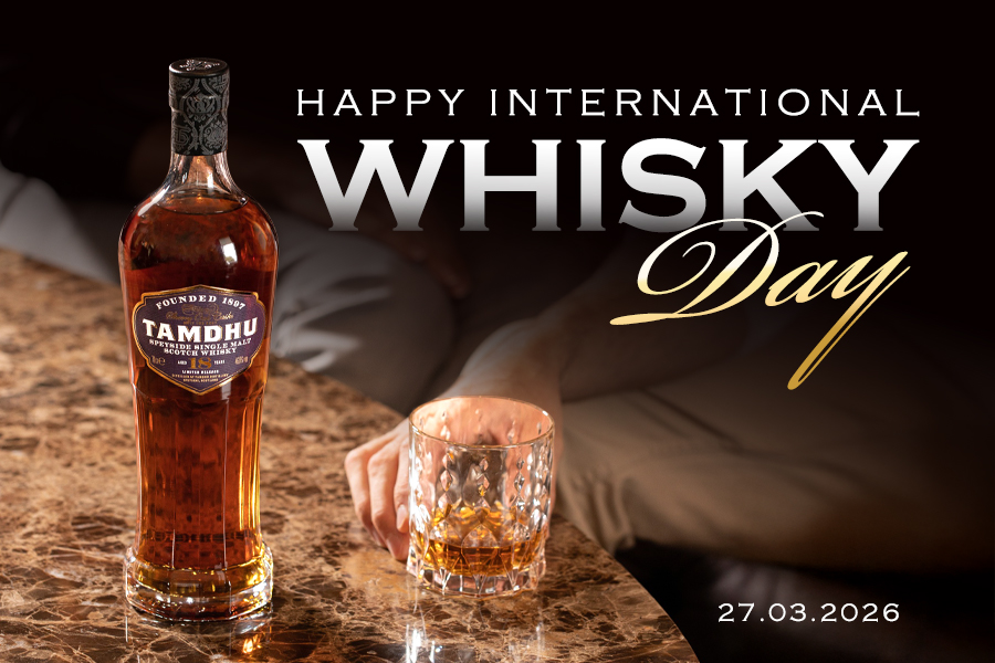 Thưởng thức whisky cùng bạn bè trong dịp International Whisky Day để chia sẻ những câu chuyện thú vị về whisky