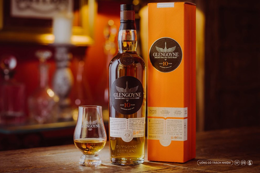 Glengoyne 12 Years Old có những nốt hương quen thuộc như phiên bản 10 năm tuổi nhưng ấn tượng với lớp cam quýt rõ ràng cùng hương vanilla nổi bật.