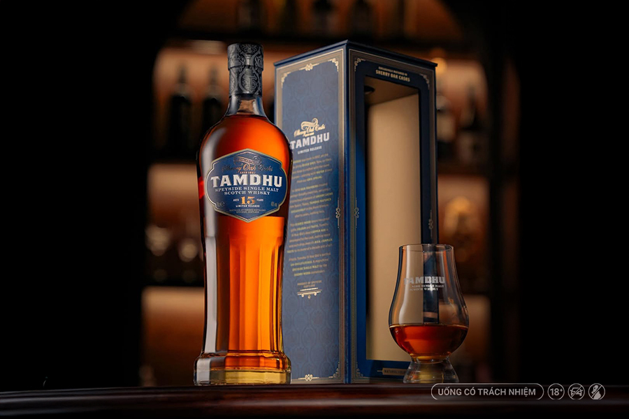 Tamdhu 15 YO có cấu trúc mạnh mẽ nhưng vẫn duy trì được sự cân bằng nhờ độ ngọt ngào tự nhiên từ sherry cask