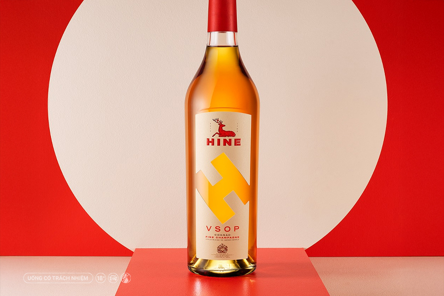Để được phân loại là VSOP, phần rượu nền trẻ nhất trong chai phải được ủ tối thiểu 4 năm.