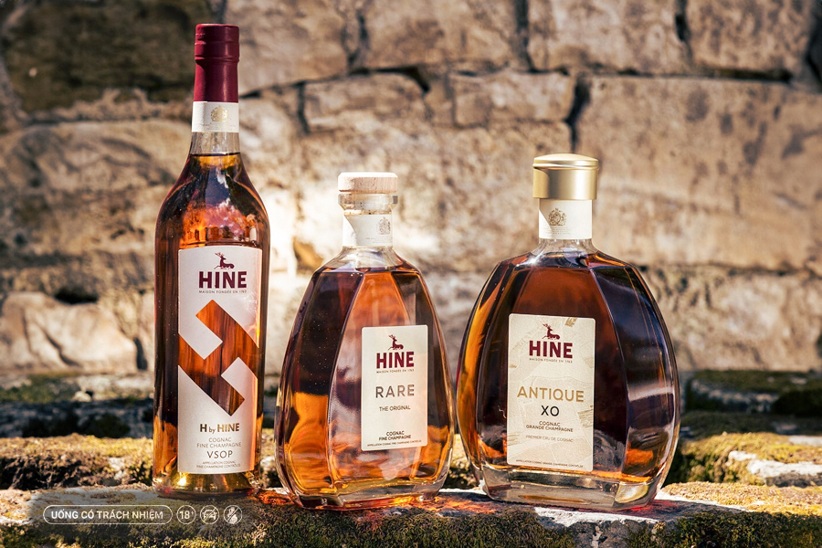 Đằng sau mỗi chai Cognac là sự kết hợp giữa vùng đất, giống nho, quá trình chưng cất, thời gian trưởng thành và nghệ thuật phối trộn được tích lũy qua nhiều thế hệ.