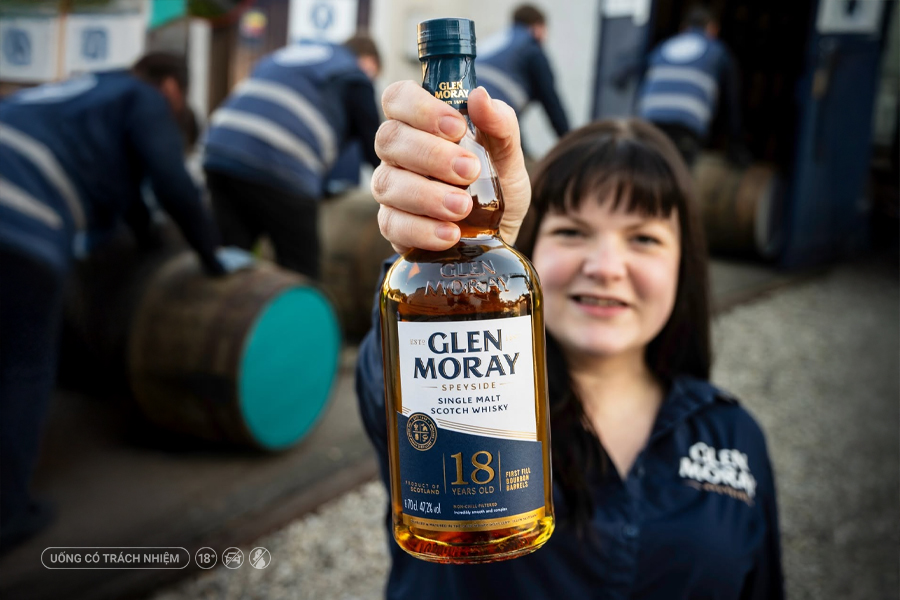 Glen Moray 18 Year Old là dòng whisky thể hiện tinh thần Speyside truyền thống