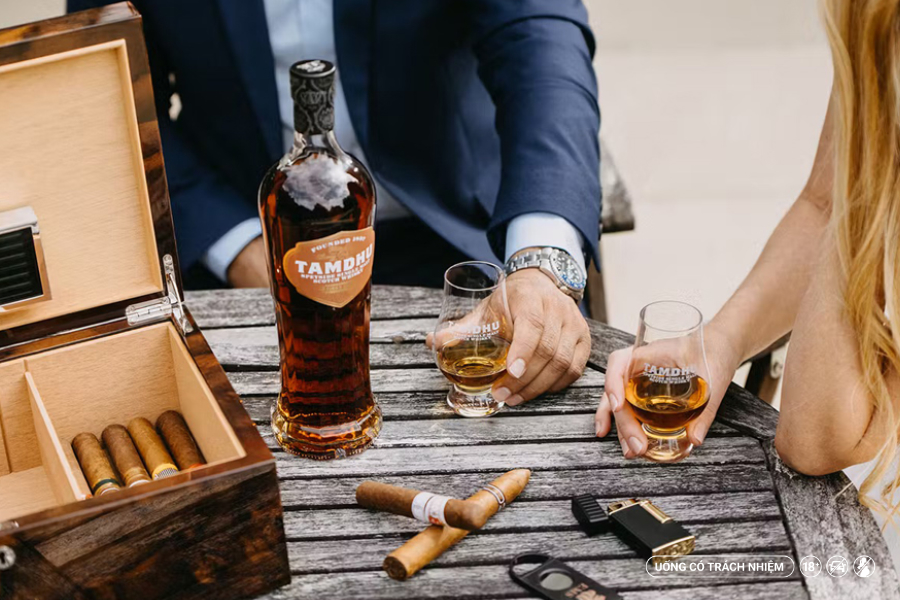 Hương vị whisky Sherry và cigar có thể tạo nên sự cộng hưởng đầy thú vị