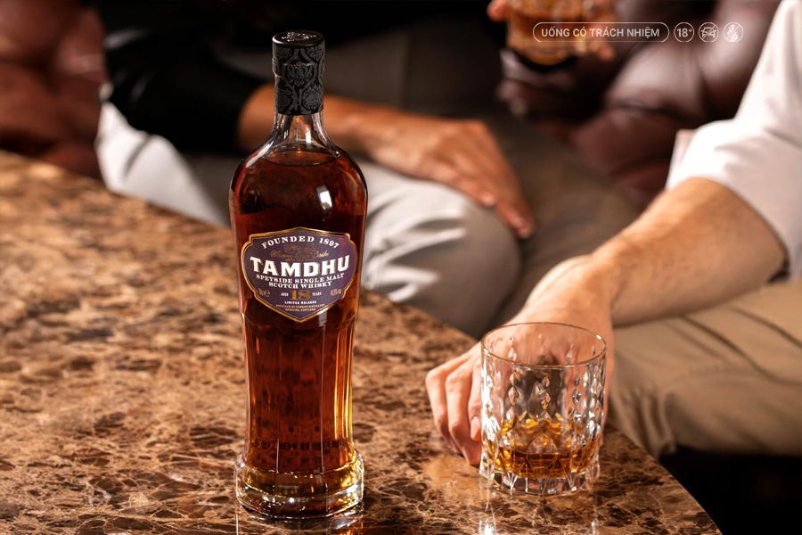 Whisky - Món quà tinh tế dành cho những mối quan hệ hợp tác đáng trân trọng.