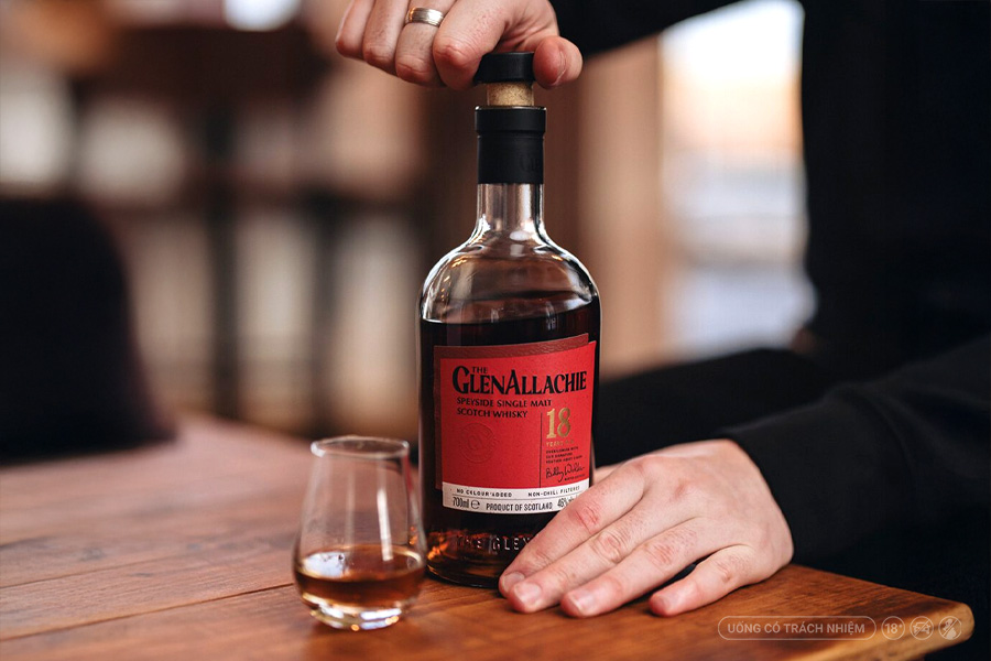 GlenAllachie 18 YO - Whisky Speyside cao cấp với cấu trúc phong phú, thể hiện rõ phong cách trưởng thành đầy chiều sâu.