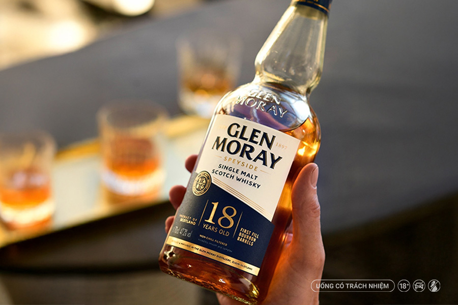 Glen Moray 18 YO - Dòng single malt trưởng thành với phong cách thanh lịch, cân bằng, phù hợp làm quà tặng whisky trang trọng.