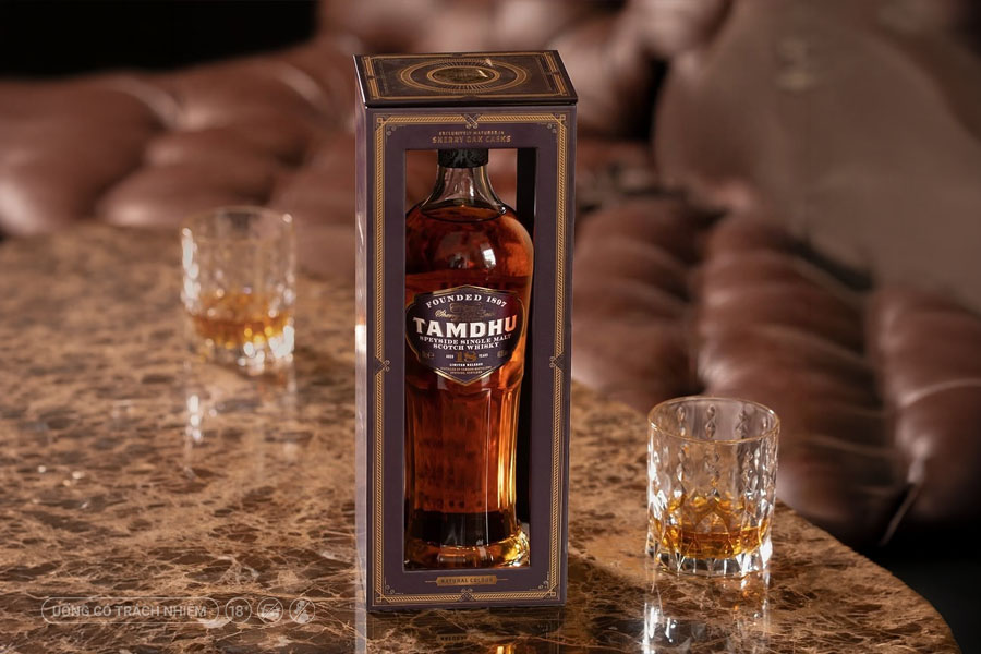 Hộp quà Tamdhu 18 Year Old - Lựa chọn dành cho những người yêu thích phong cách whisky Speyside trưởng thành trong thùng Sherry.